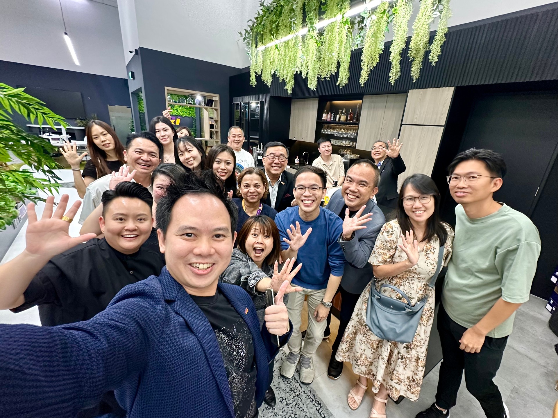 Singapore Realtors Inc | SRI RES Huddle - Apr'25